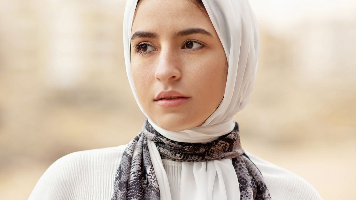 HijabHooJup: A Revolution in Modest Fashion